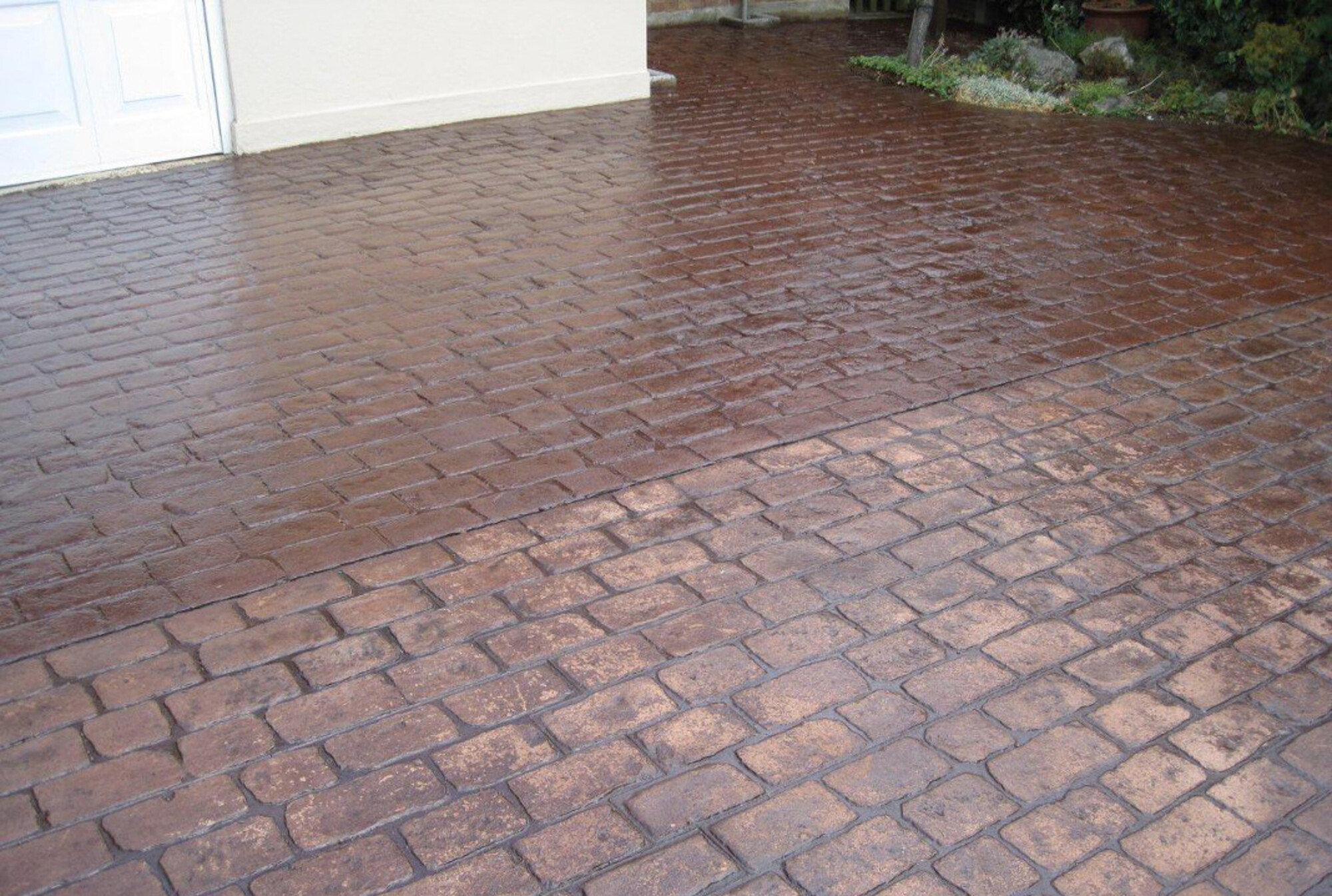 Imprinted Concrete Sealer in a Silk or Satin Finish Smartseal